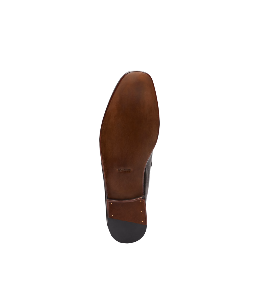 SOFT SUPPLE LEATHER GIGI TWISTED BAND LOAFER