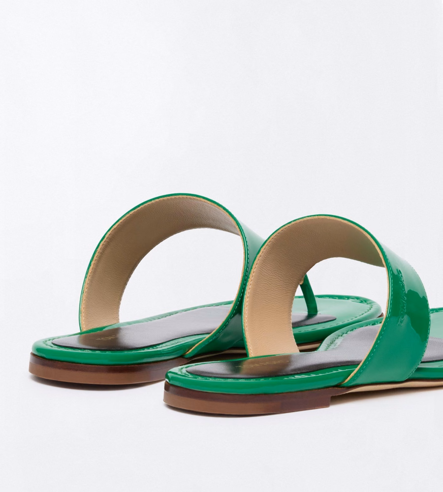 PATENT LEATHER LINA THONG SANDAL