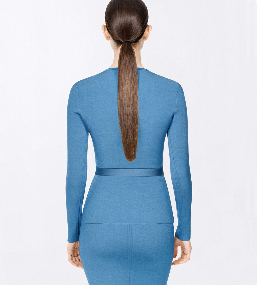 LONG SLEEVE FITTED CREWNECK WITH SHAPING DETAILS AND SELF BELT