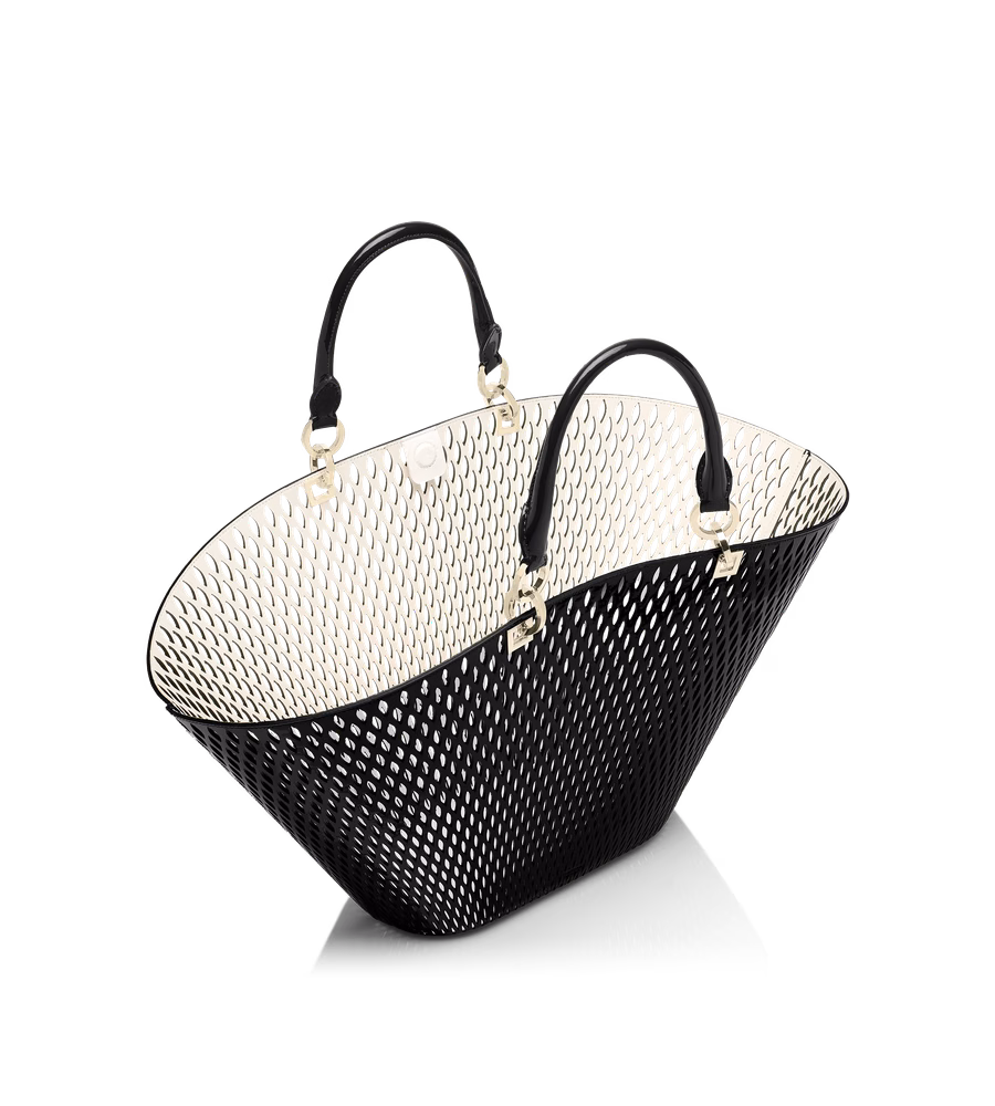 CUT OUT PATENT LEATHER LARGE PANIER